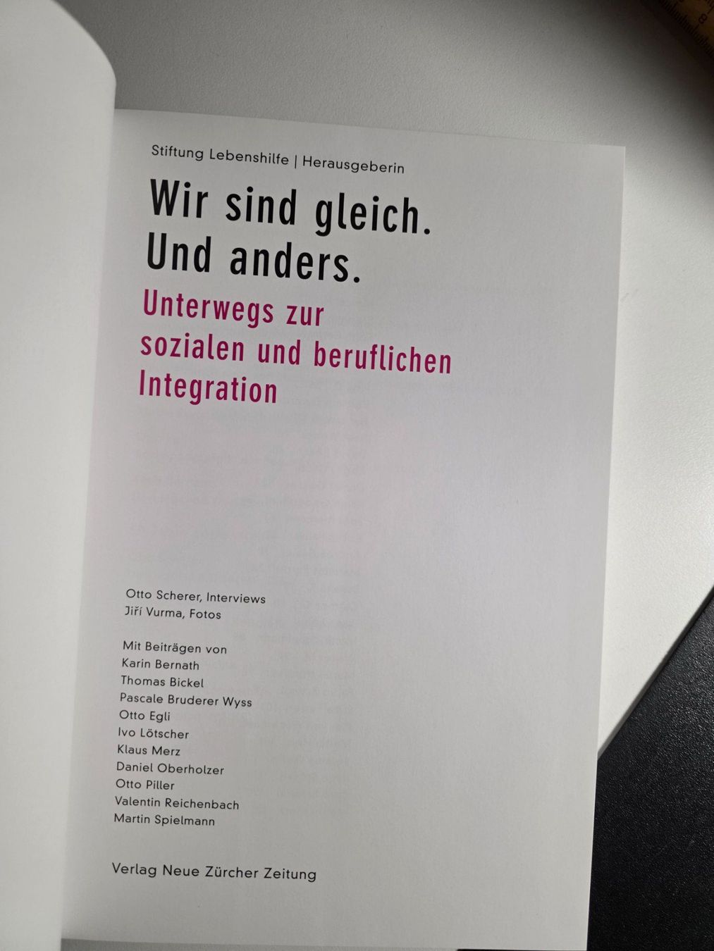 Libri: Wir sind gleich. Und anders. - Stiftung Lebenshilfe - 2011 – Usato da Walterswil BE venduto da Lonitti 4