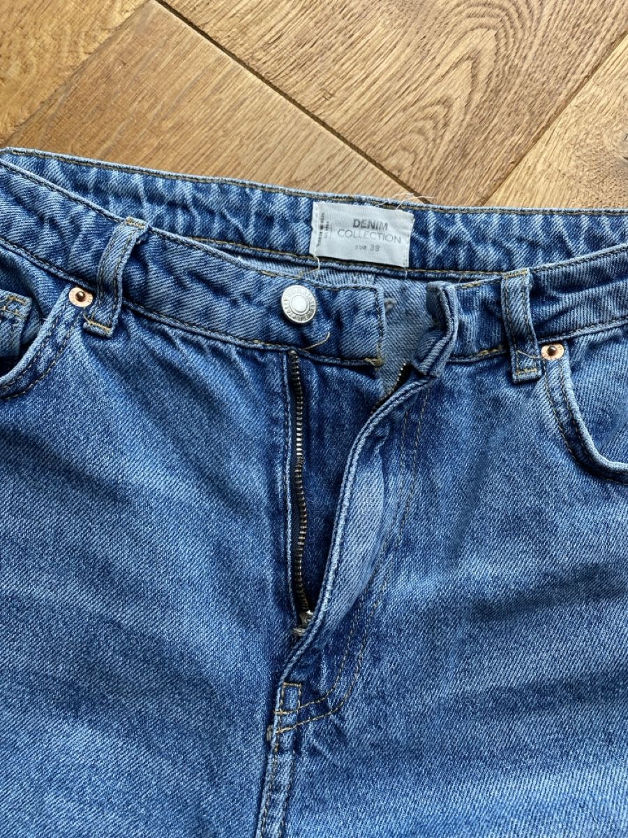 Jeans: lässige Jeans Gr 38 Damen oder Girls – Usato da Widnau venduto da schetti12 1