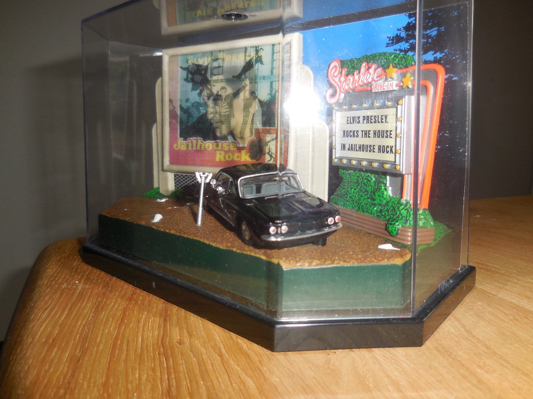 Matchbox Modellautos: Matchbox Elvis Presely Diorahm Corvair – Neu und originalverpackt aus Wetzikon ZH von 65corsa 2