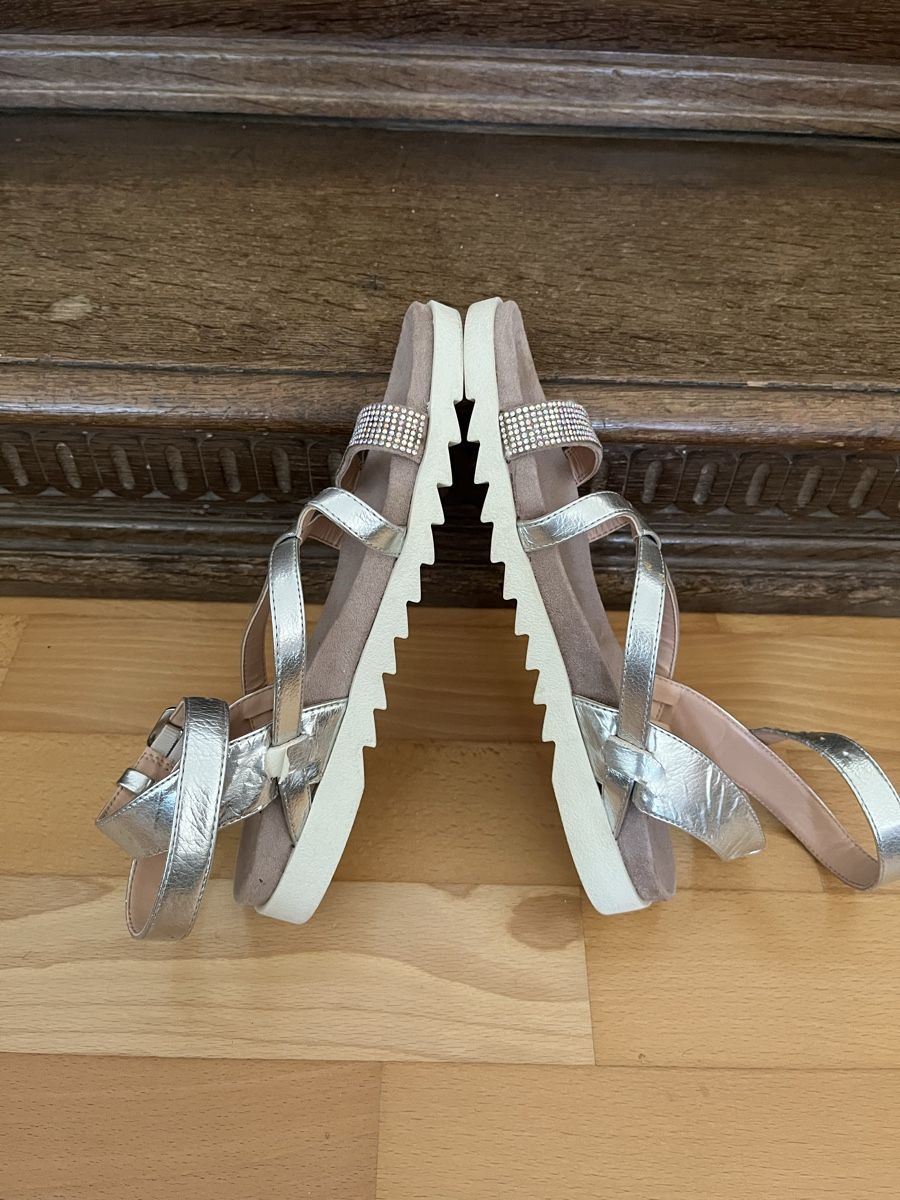 Scarpe da donna: Bata Sandalen Gr 37 – Usato da Uetikon am See venduto da erz13 3