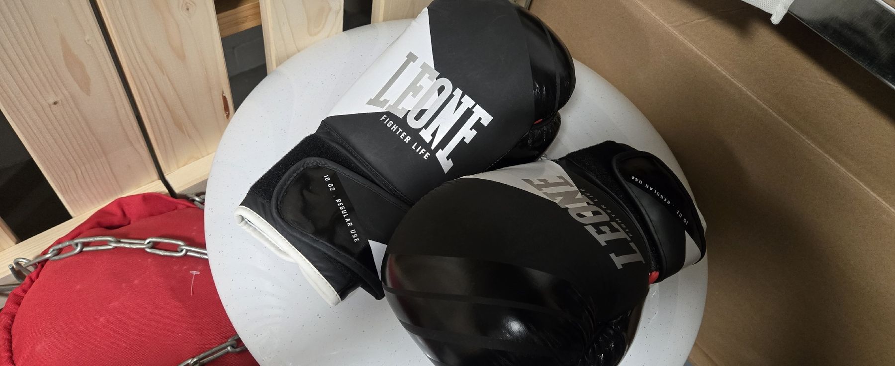 Boxsäcke: Boxsack und box handschuhe gute qualitet – Gebraucht aus Arbon von Nuny46 1