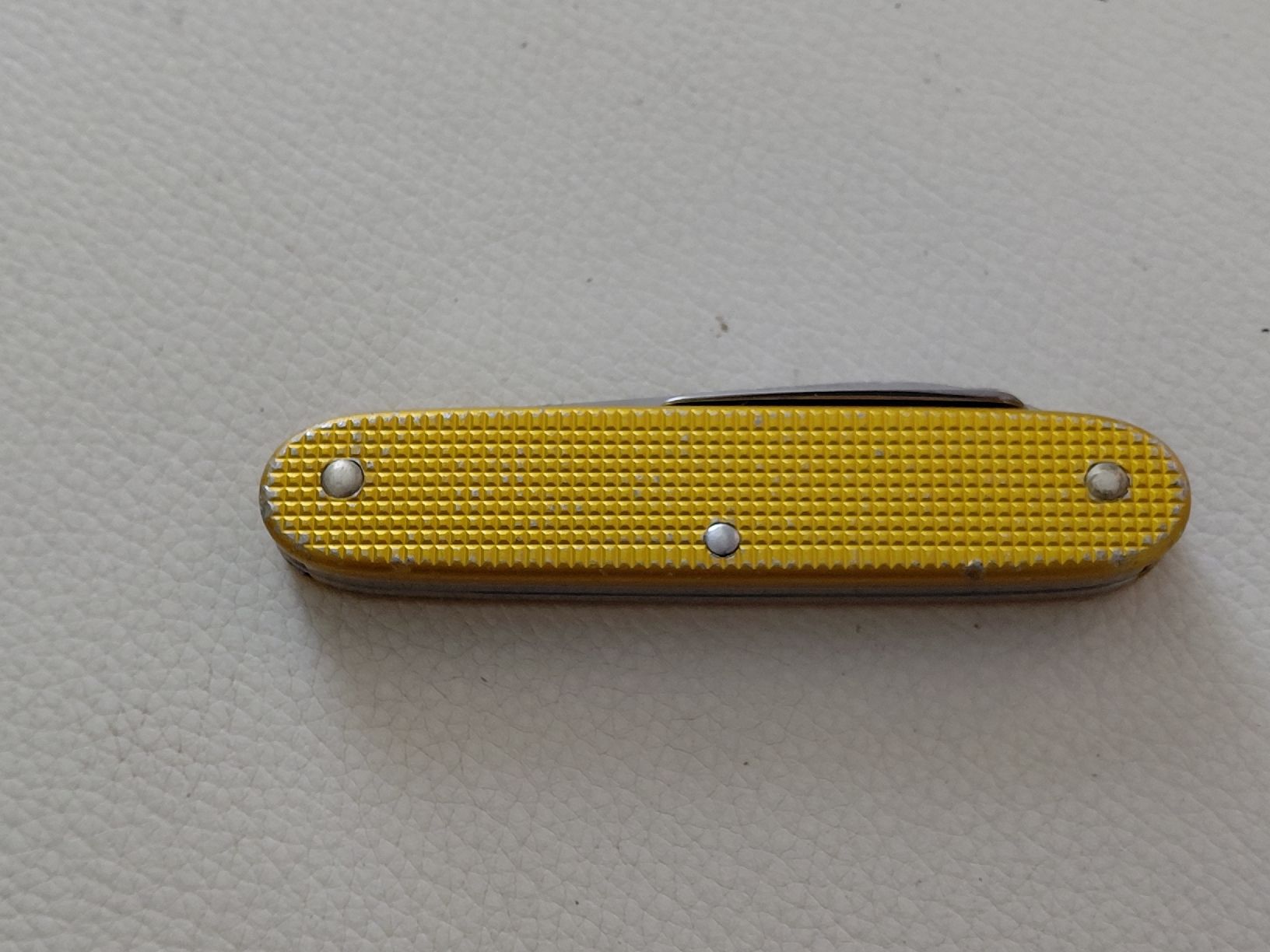Victorinox Coltelli tascabile: Victorinox Offiziersmesser Bugnard Gold Edition – Usato da Belp venduto da mar_76s8 5