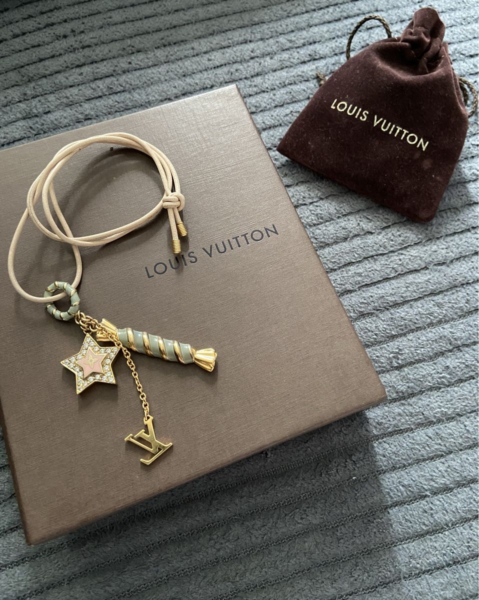 Louis Vuitton Ciondoli: Pendentif Louis Vuitton – Usato da Montreux venduto da Perledor 1
