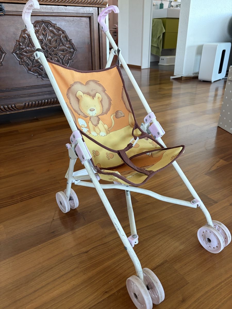 Voitures de poupées: Puppenbuggy – D'occasion à Oberwil BL par sucrine