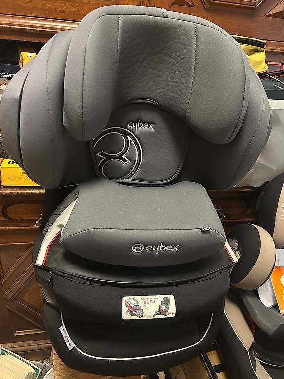 Auto-Kindersitze: Kindersitz Cybex Juno-fix – Gebraucht aus Basel von Schtreuner