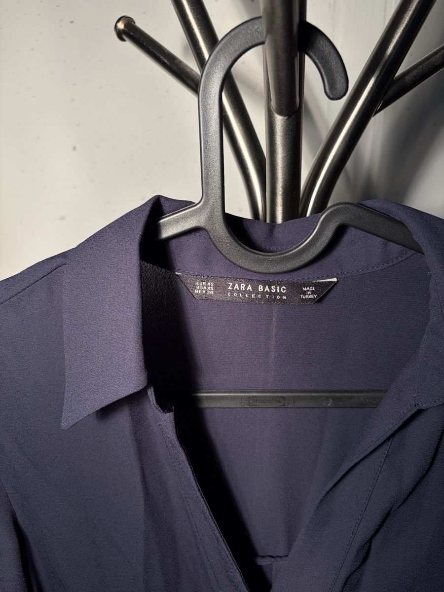 Zara Robes: Zara Basic Blusenkleid dunkelblau Grösse XS  – Neuf (Voir description) à Büsserach par SalebyGianni 1