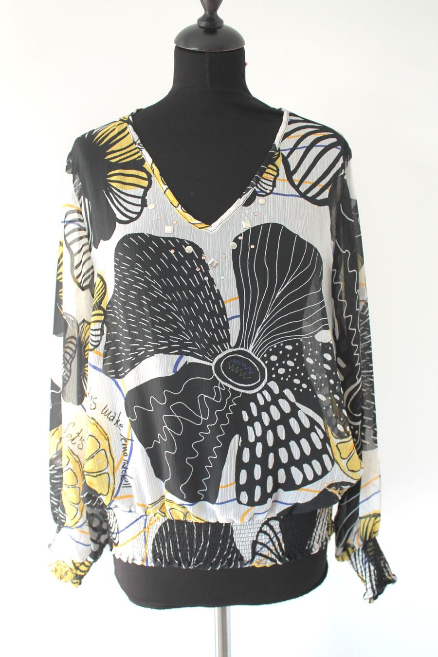 Desigual Camicette: Chemisier DESIGUAL taille M – Usato da Chez-le-Bart venduto da jasse