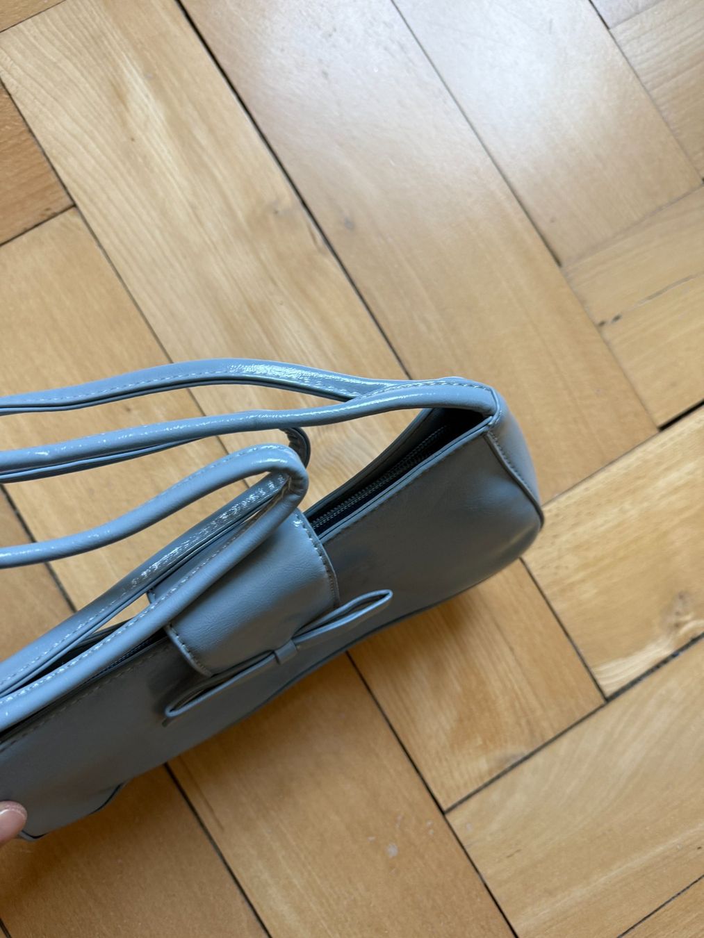Taschen für Damen: Schultertasche hellblau klein – Gebraucht aus Zürich von Diazaio 1
