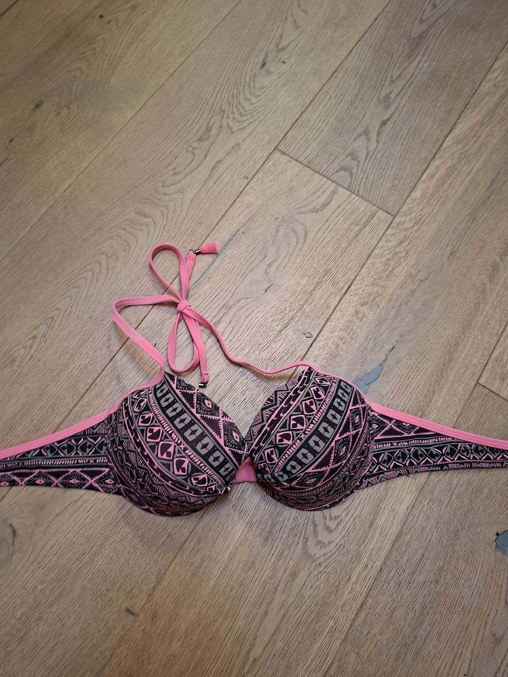 Costumi da bagno & Bikini: 80D Bikini Hippie Boho Ethno muster – Usato da Brienz BE venduto da Zwiback20