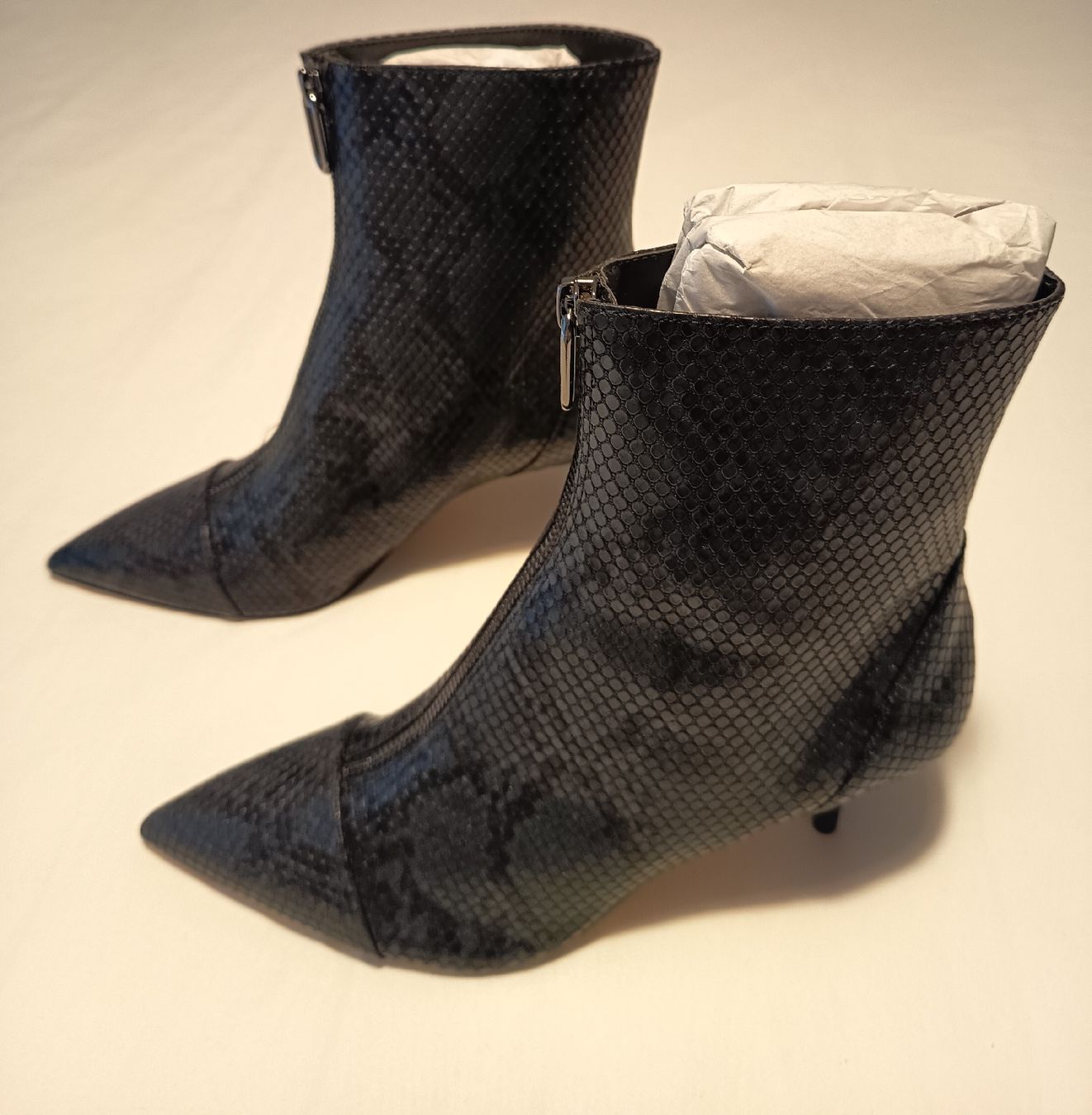 Zara Damenschuhe: Zara Ankle Boots – Neu (gemäss Beschreibung) aus Basel von beg_6v7r