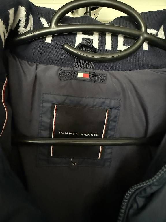 Jacken & Mäntel: Tommy Hilfiger Daunenjacke 152 – Gebraucht aus Buchs AG von Cres3 2