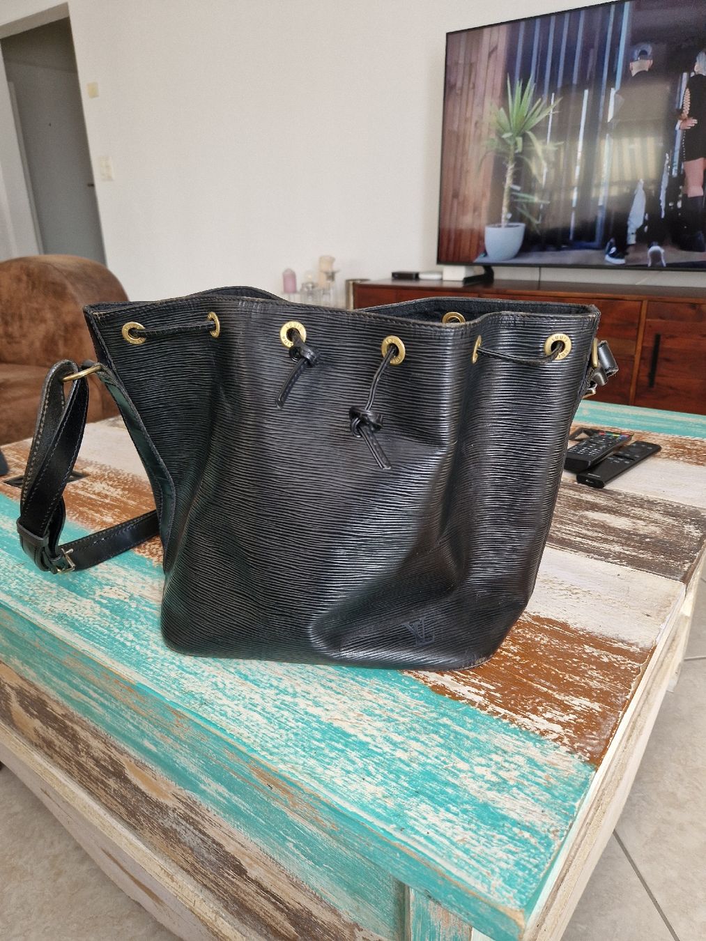 Louis Vuitton Borse da donna: Louis Vuitton petit noe Schwarz – Usato da Wallisellen venduto da misnenes