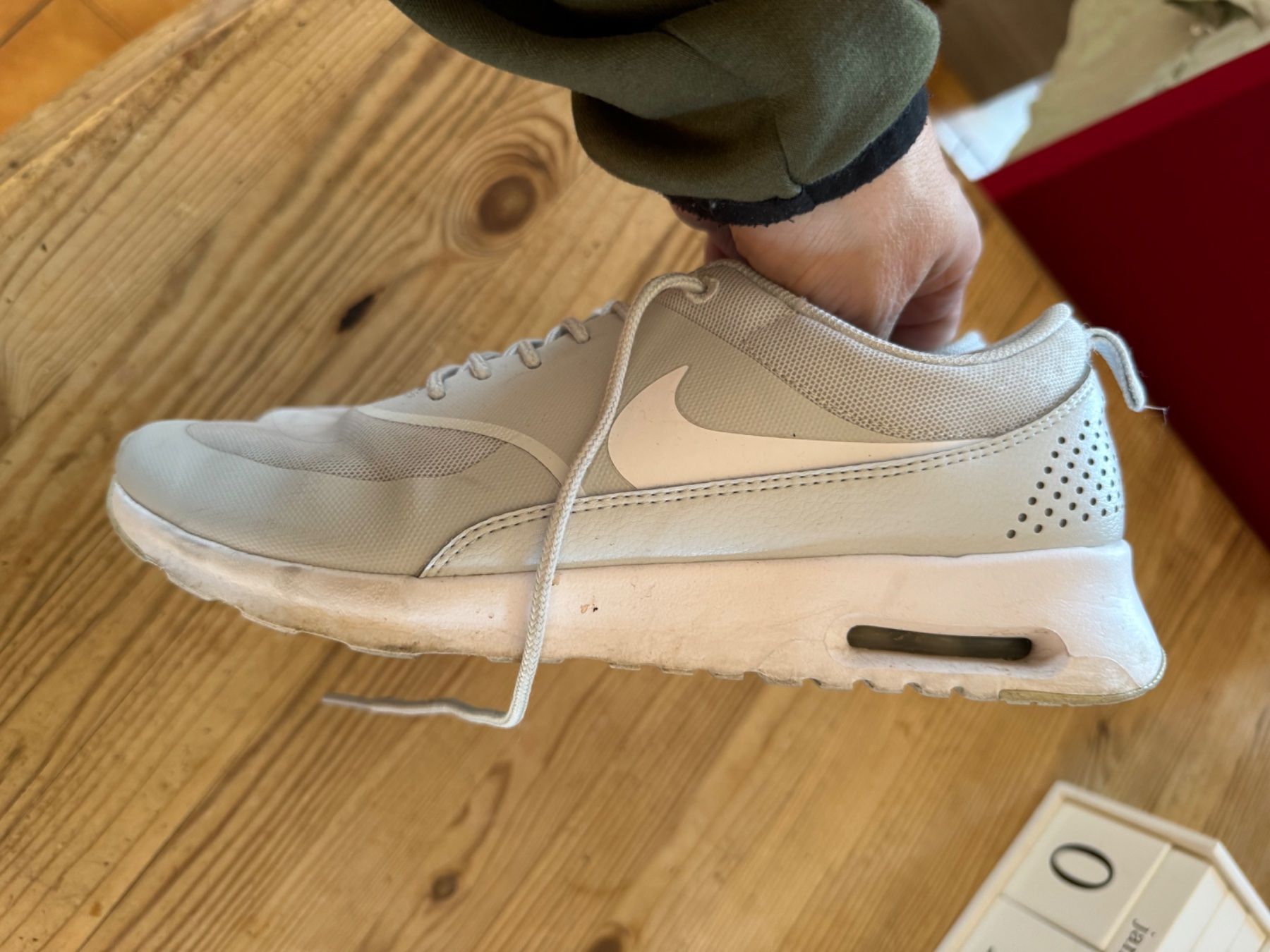 Nike Scarpe da donna: Baskets Nike grises pointure 42,5 – Usato da Veyrier venduto da kimedovapa 1