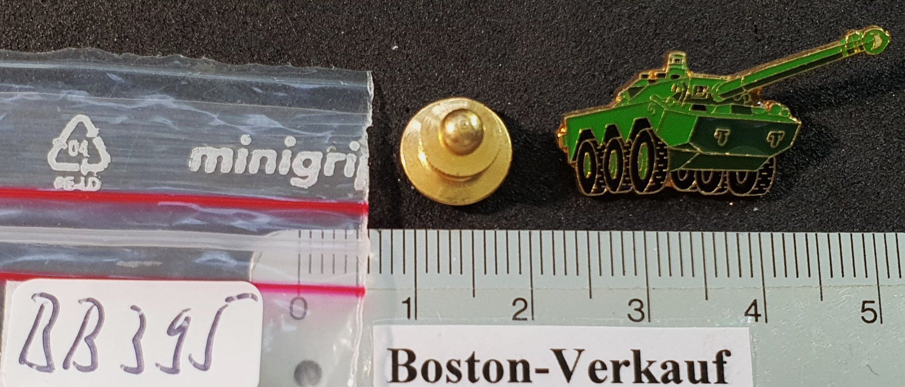 Placchette & Badge: BB395 - Pin Militär Armee Army Panzer – Usato da Reinach BL venduto da Boston-Verkauf 1