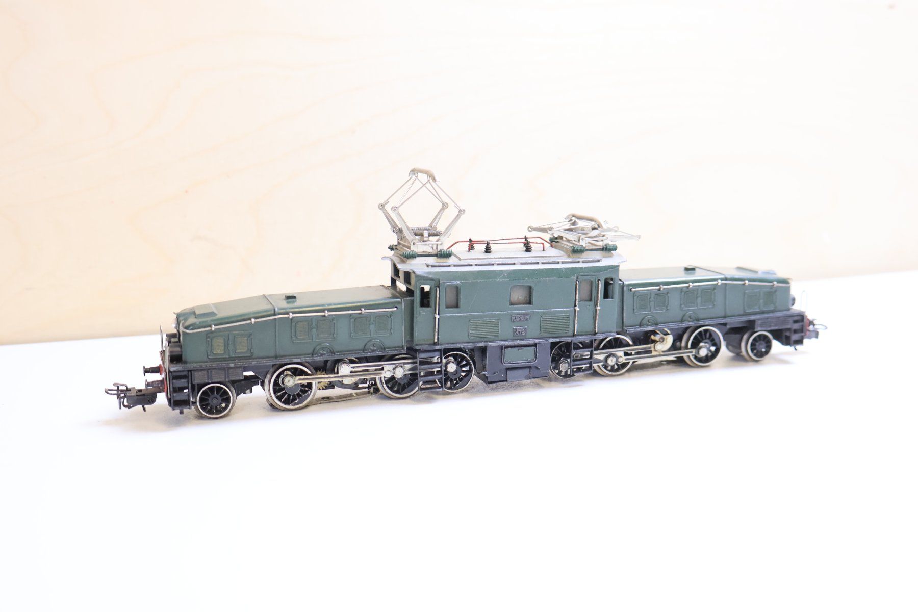 Märklin Modellini di ferrovie: Märklin SBB Krokodil E-Lok 3015 - Gussmodell – Difettoso da Winterthur venduto da Monstera 2