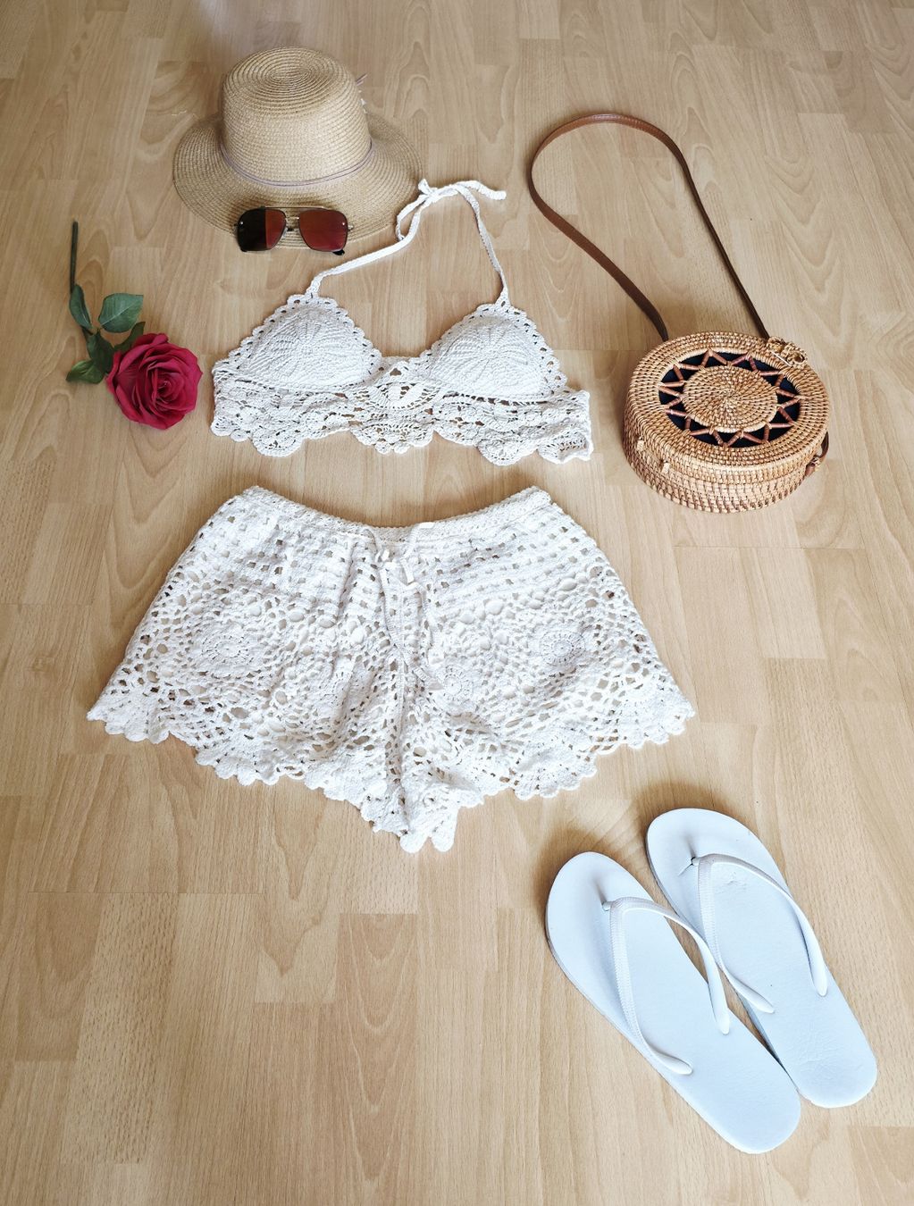 Lots de vêtements: Crocheted Two-Piece Set Cream  – D'occasion à Klingnau par fairy.princess