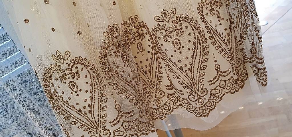 Vestiti & Gonne: Wunderschönes Kleid mit Pelz Bolero – Usato da Langenthal venduto da hab_zw5p 4