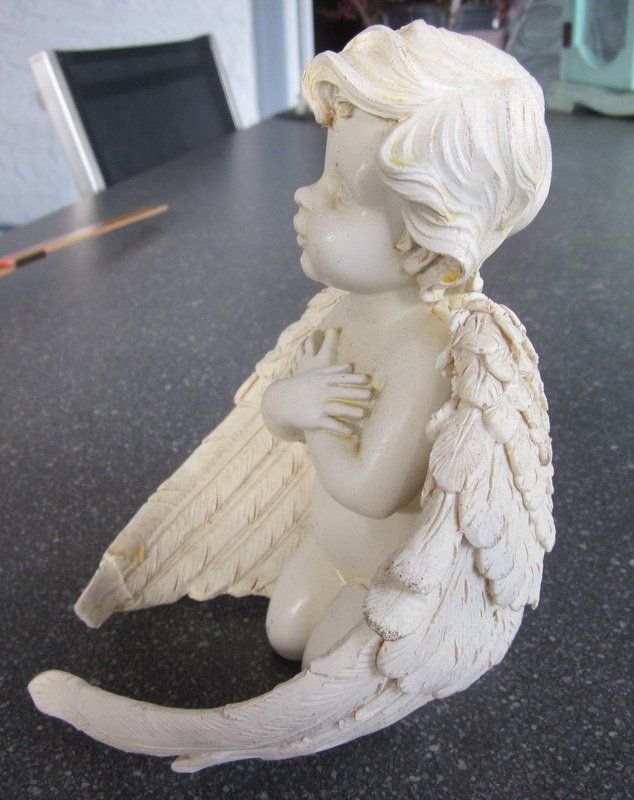 Statuette: Kniender Deko Engel, beige, Höhe 16 cm – Usato da Bischofszell venduto da Pfau0 4