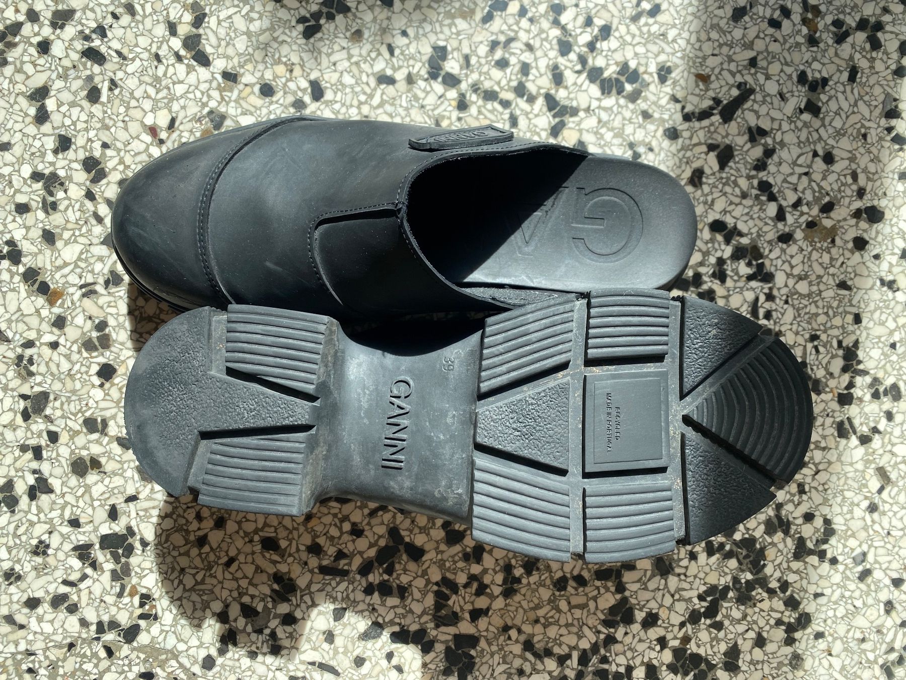 Ganni Damenschuhe: Ganni City Rubber Mules Clogs schwarz – Gebraucht aus Zürich von yokoko 6