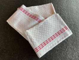 3 vieux linges de cuisine