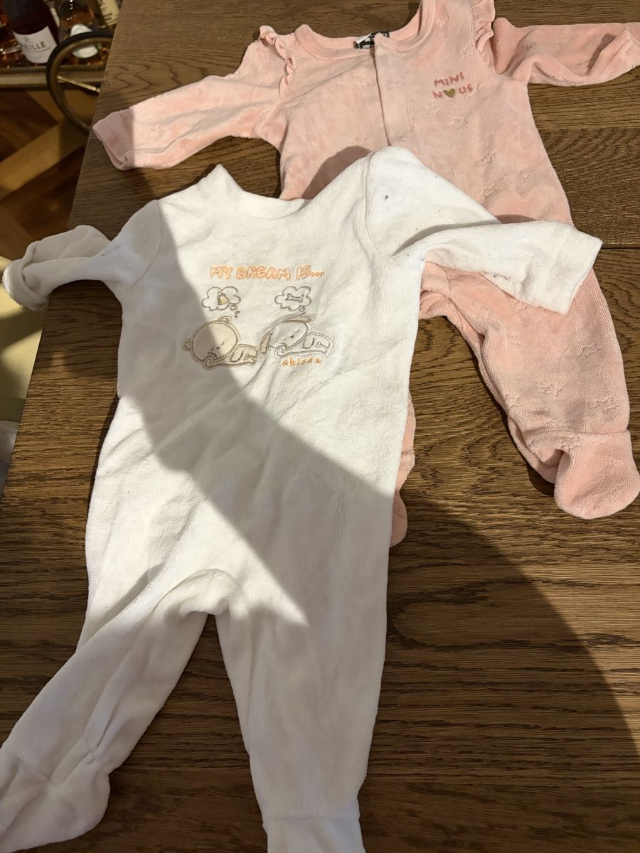 Pyjamas & Ähnliches: Pyjamas  – Gebraucht aus Lutry von elm_sf88