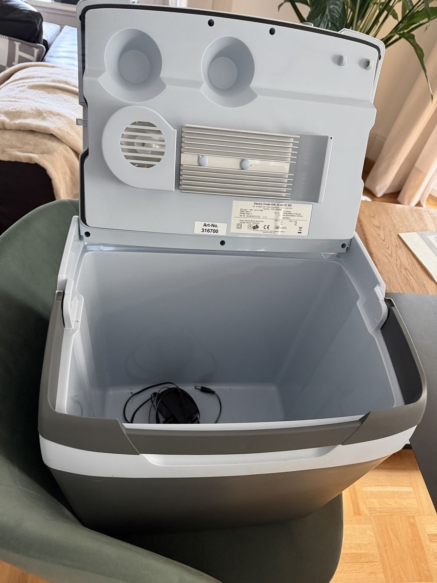 Frigoriferi & Refrigeratori: Kühlbox Electric Cooler E_26 – Nuovo (secondo la descrizione) da Luzern venduto da lang30 2