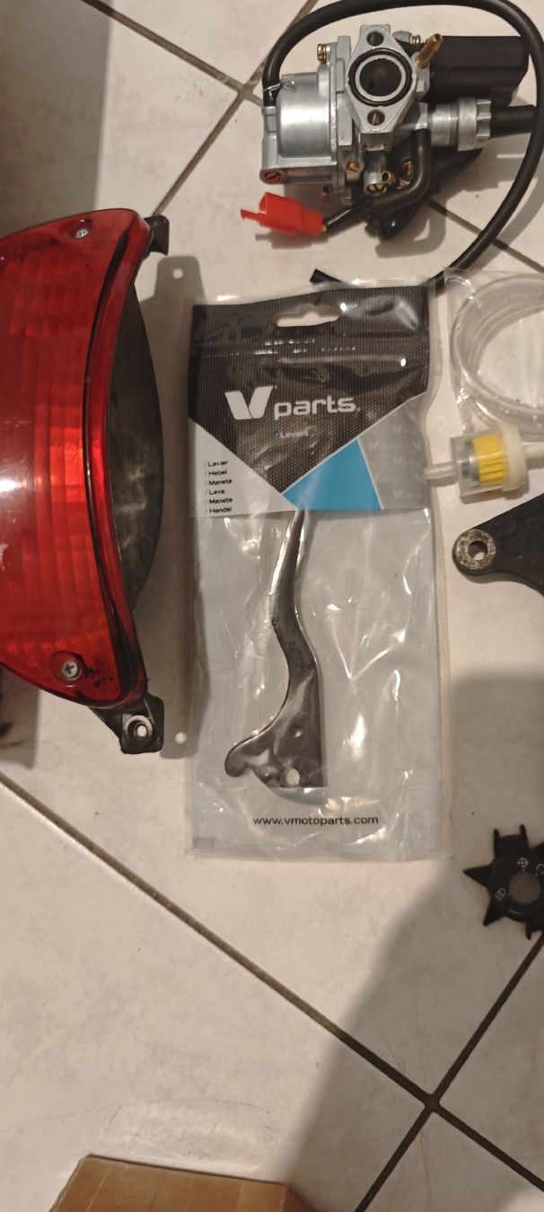 Peugeot Tutti pezzi di ricambio per scooter: peogeot speedfight teilen – Usato da Rupperswil venduto da pimpjuice 1