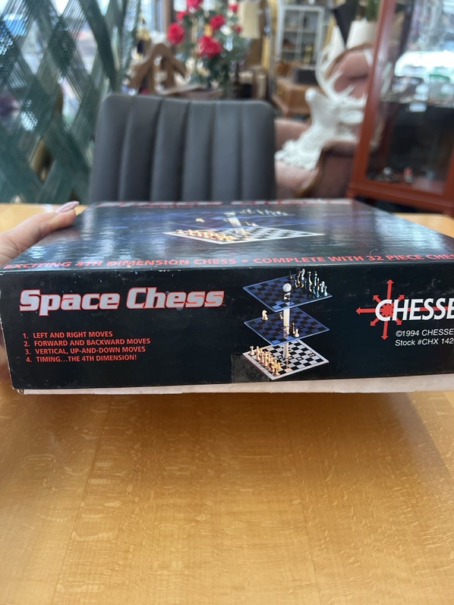 Giochi: Space Chess 3D Brettspiel 1994 gut erhalten – Usato da Rorschach venduto da TrendyDeals 1