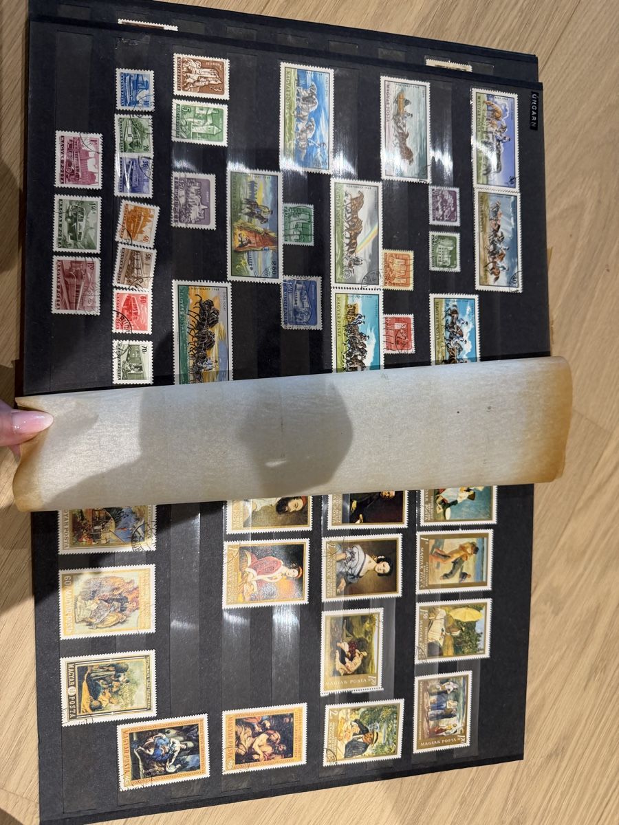 Tutti i francobolli: Stamp Album with Various Stamps – Usato da La Tour-de-Peilz venduto da HOTMI00 5