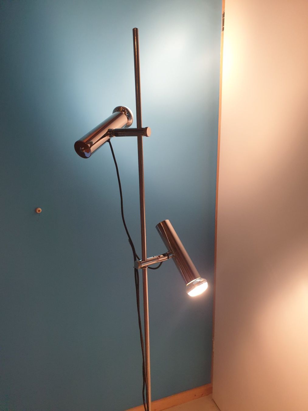 Lampade: Minimalist Spot Lampe – Usato da rebstein venduto da spacy73 1