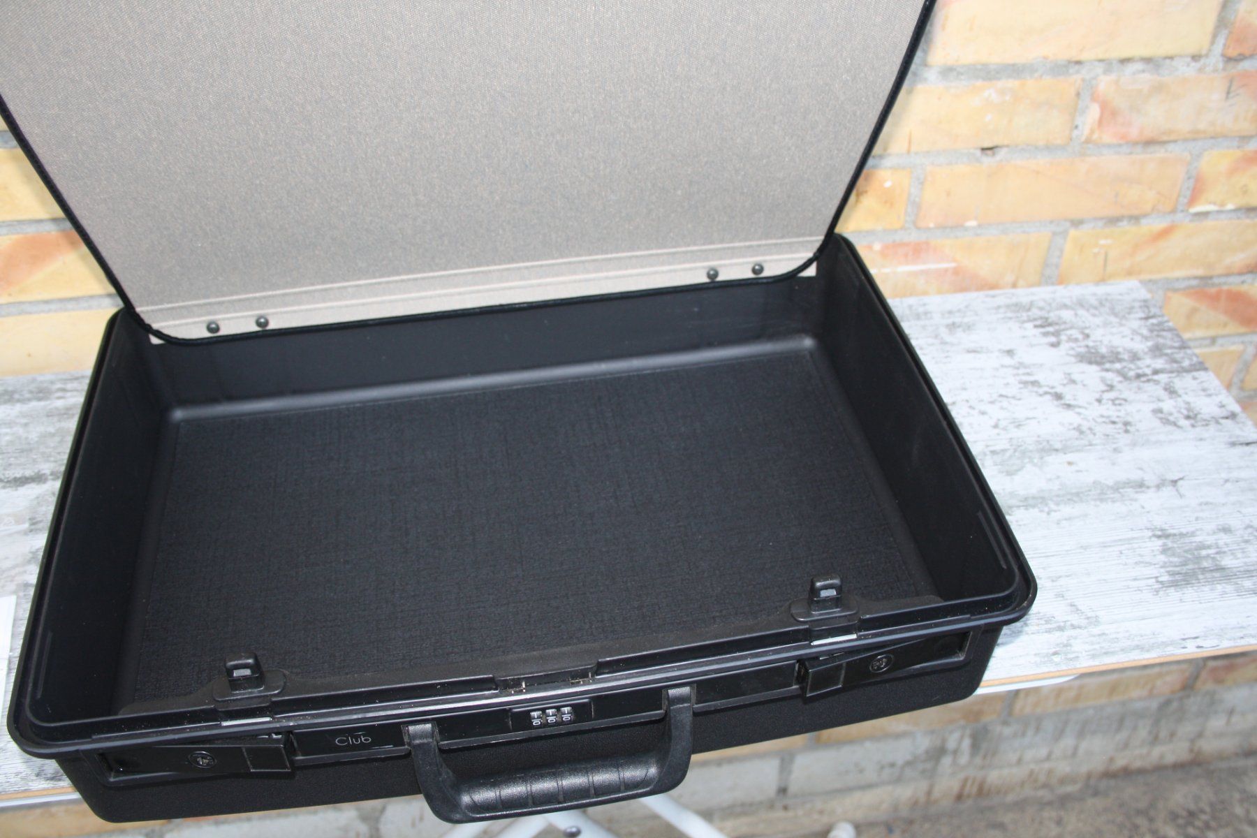 Delsey Valigie & Borse: DELSEY KOFFER AKTENKOFFER – Usato da Wauwil venduto da Pneuedy 4
