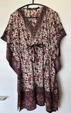 Strandkleid mit Paisleymuster