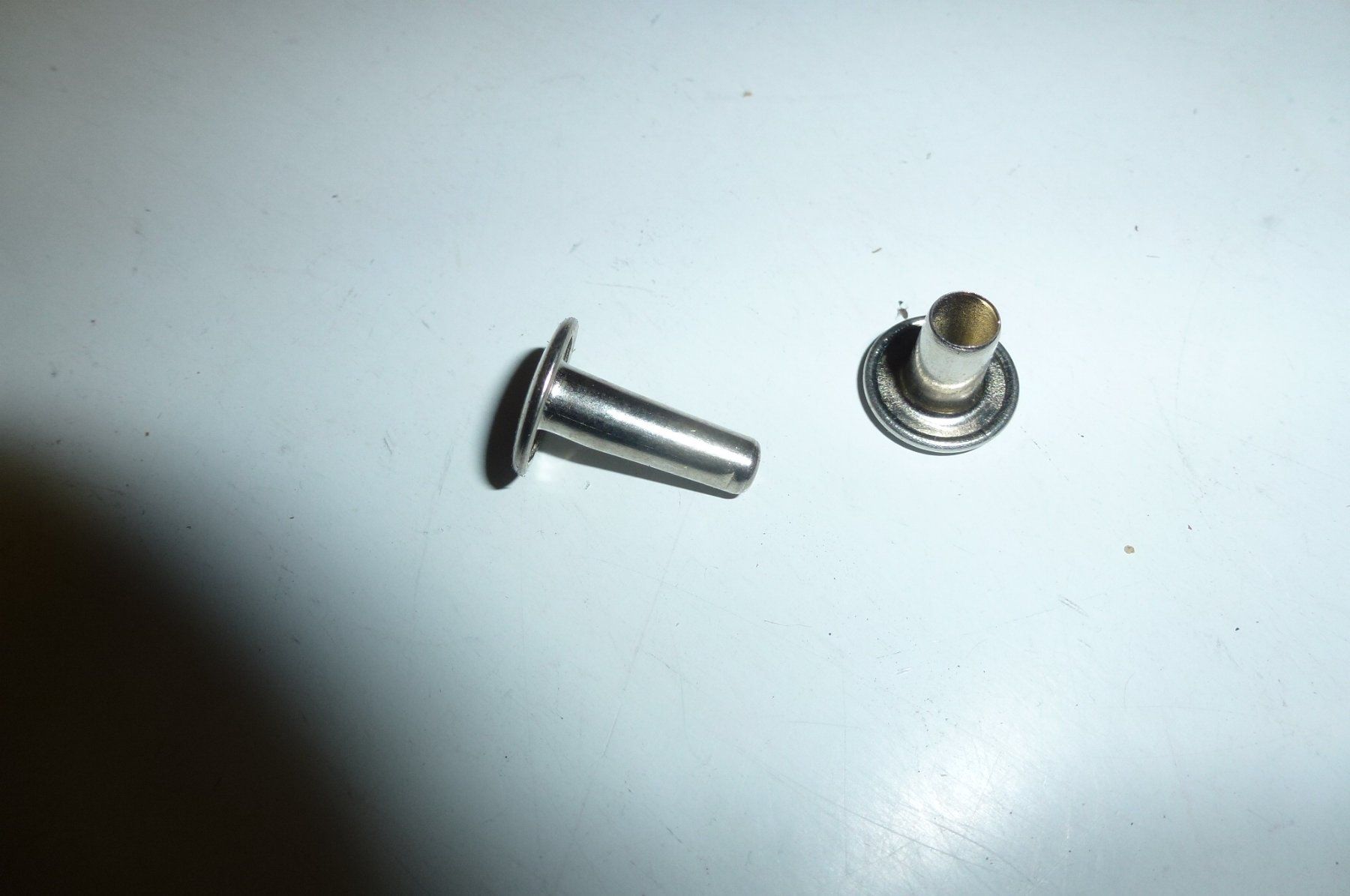 Glocken & Treicheln: Nieten – Neu (gemäss Beschreibung) aus Bürglen UR von daisyxy5 1