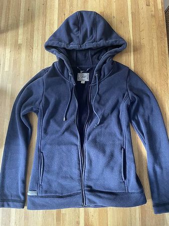 Veste UGG avec capuchon 
