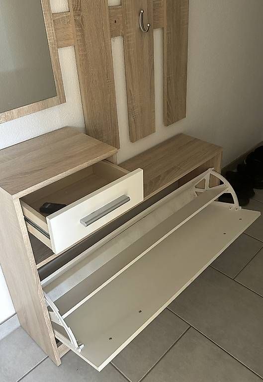 Porte manteau: Garderobe 2-teilig – D'occasion à Buchs AG par ach_gkf9 1