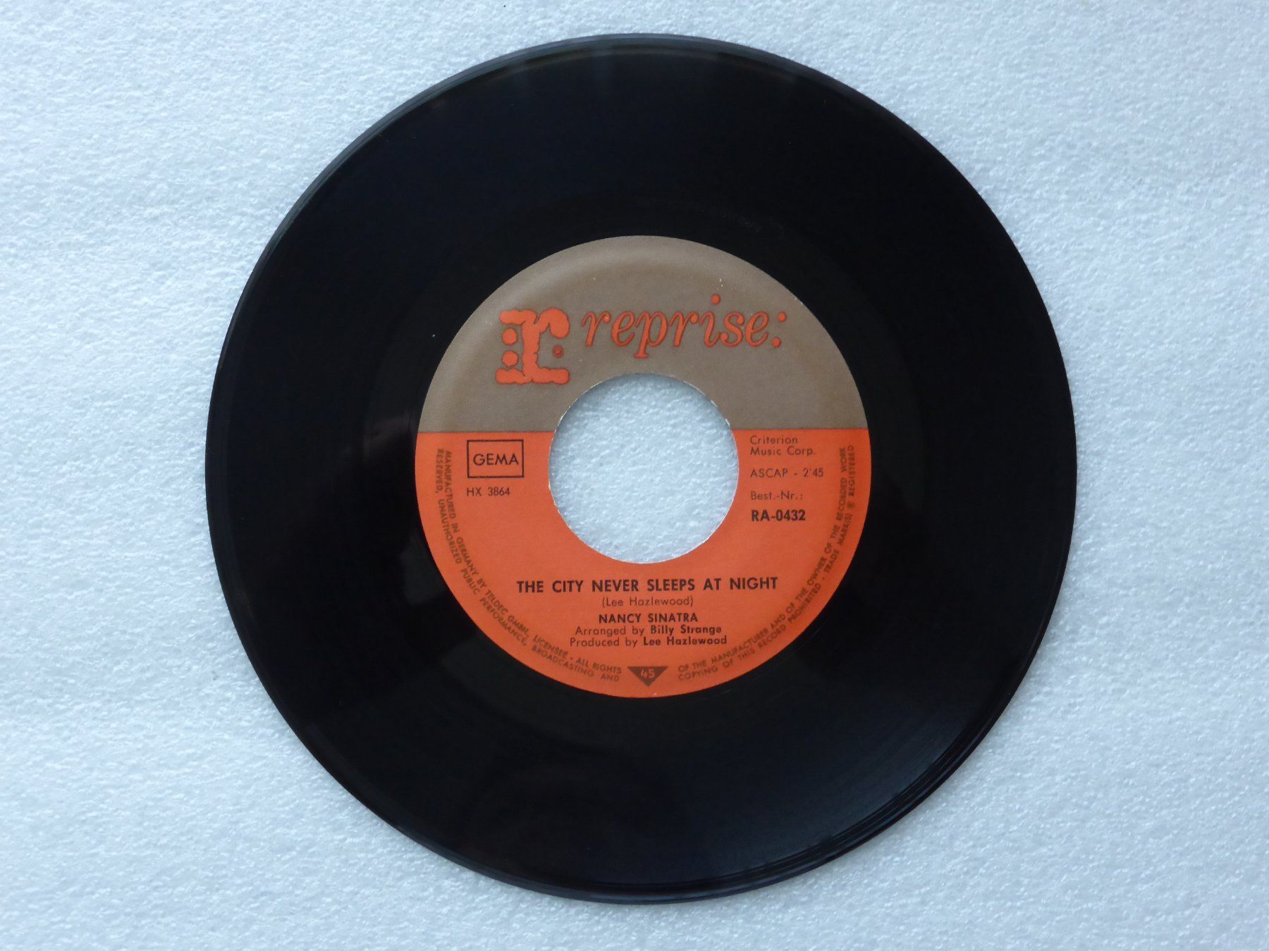 Schallplatten: Vinyl Single  NANCY SINATRA – Gebraucht aus Küssnacht am Rigi von Mondkinder 2