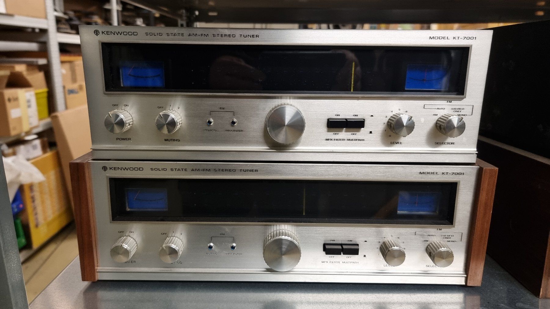 Kenwood Radio: Kenwood Stereo Tuner KT-7001 – Usato da Schöfflisdorf venduto da Silvervintage.CH