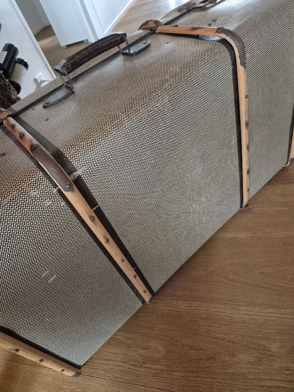 Valigie: Alte Vintage Truhe, Reisekoffer, – Difettoso da Opfikon venduto da Annanet 8
