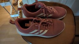 Adidas 39.5 Laufschuhe
