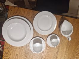 Service weiss Porzellan 47-teilig inkl Besteck