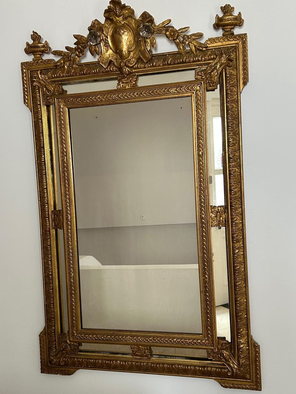 Spiegel: Miroir doré à fronton Louis XVI – Gebraucht aus Genève von adr_mh7p
