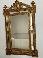 Miroir doré à fronton Louis XVI
