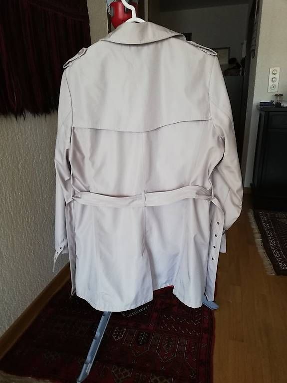 Cappotti: Damen Trenchcoat Hell-Beige – Usato da Ostermundigen venduto da makra48 2