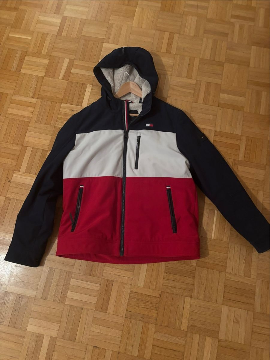 Tommy Hilfiger Giacche: Tommy Hilfiger Winterjacke – Usato da Küsnacht ZH venduto da lui_jv2f 1