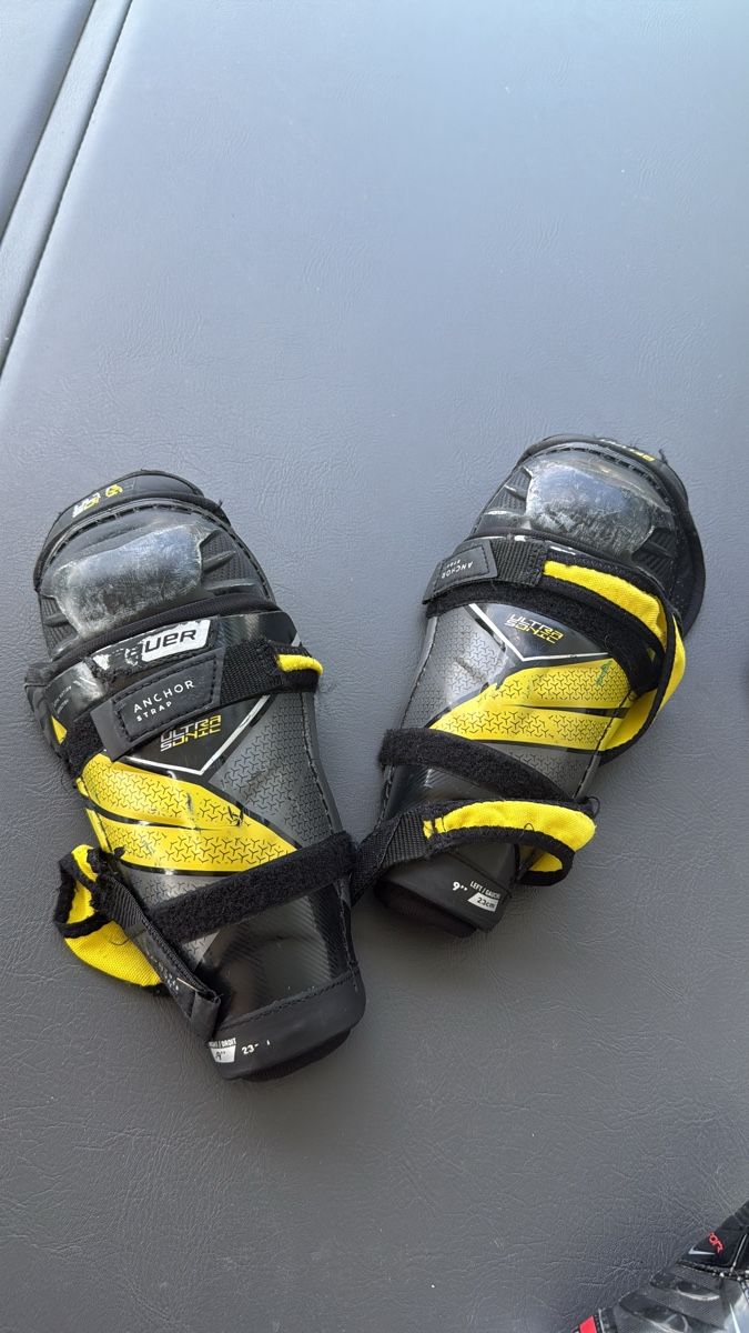 Bauer Protections: Knieschoner Bauer gebraucht – D'occasion à Wohlen AG par Chili81