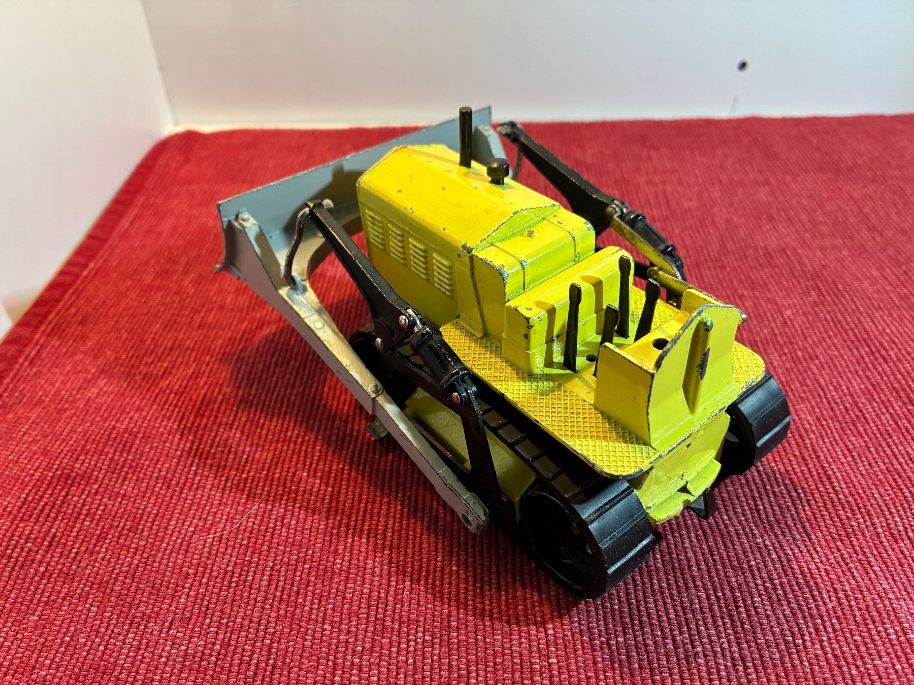 Dinky Toys Modellini d'auto: Dinky Bulldozer – Usato da Gümmenen venduto da Supererland 7
