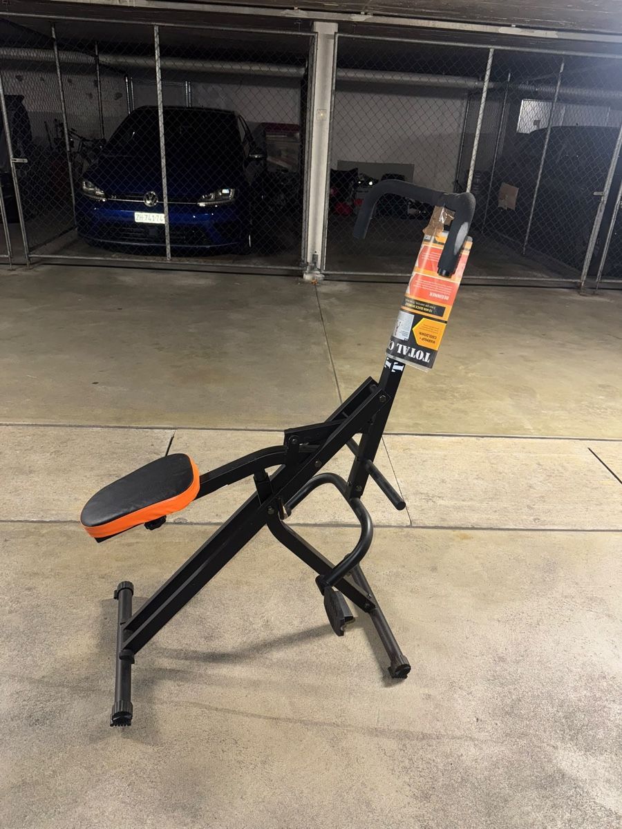 Vélos d'appartement: Ganzkörper-Trainingsgerät Total Crunch – Neuf (Voir description) à Reinach AG par Undercover162