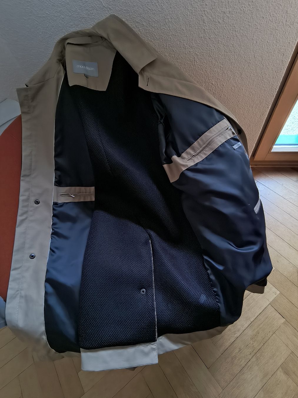 Maddison Mäntel: Regenmantel – Neu (gemäss Beschreibung) aus Oberglatt ZH von ang_7znb 3
