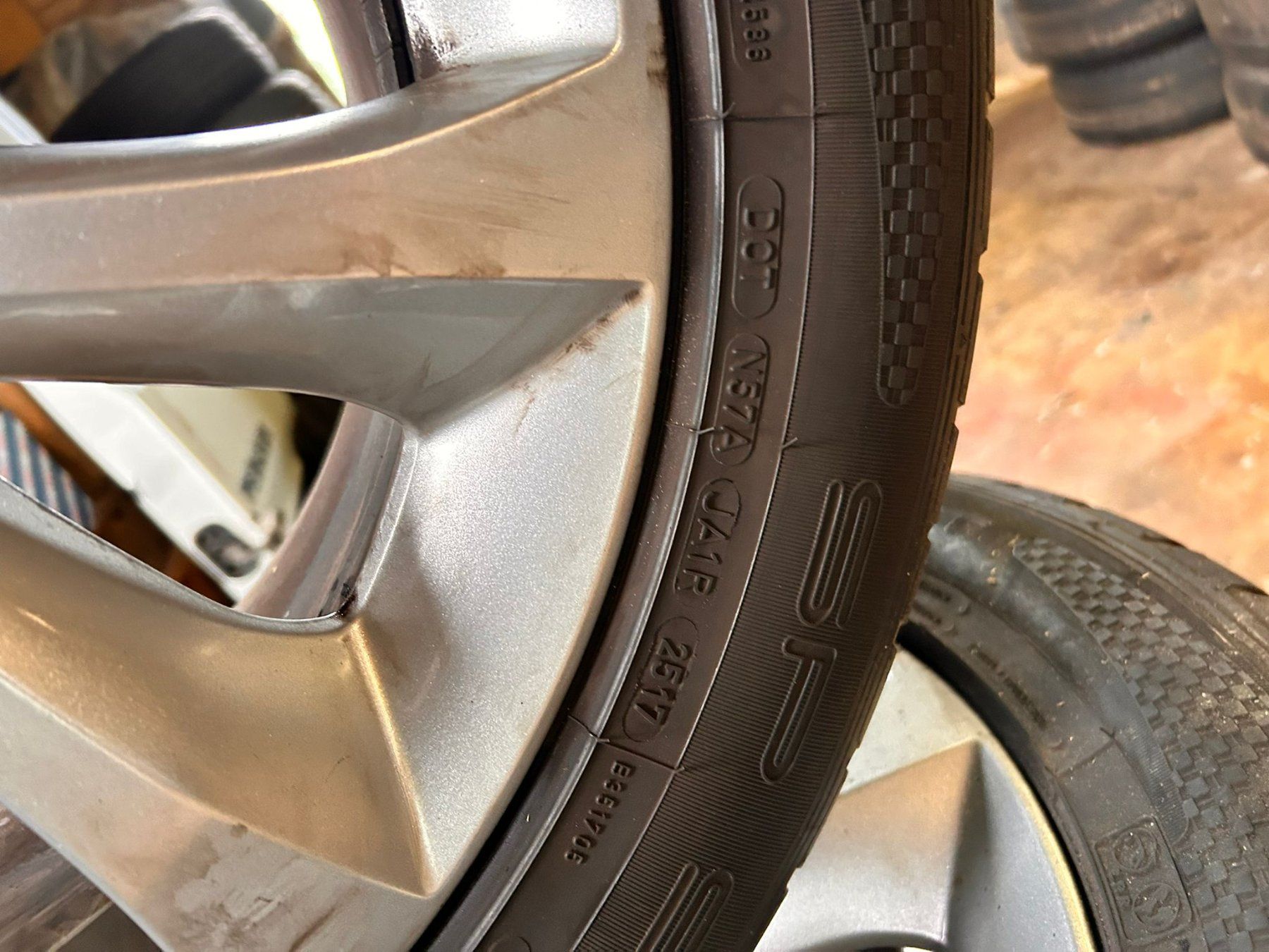 Ford Pneumatici & Ruote complete: 4 Roues Ford Kuga – Usato da Romont FR venduto da Thoma_bdn 3