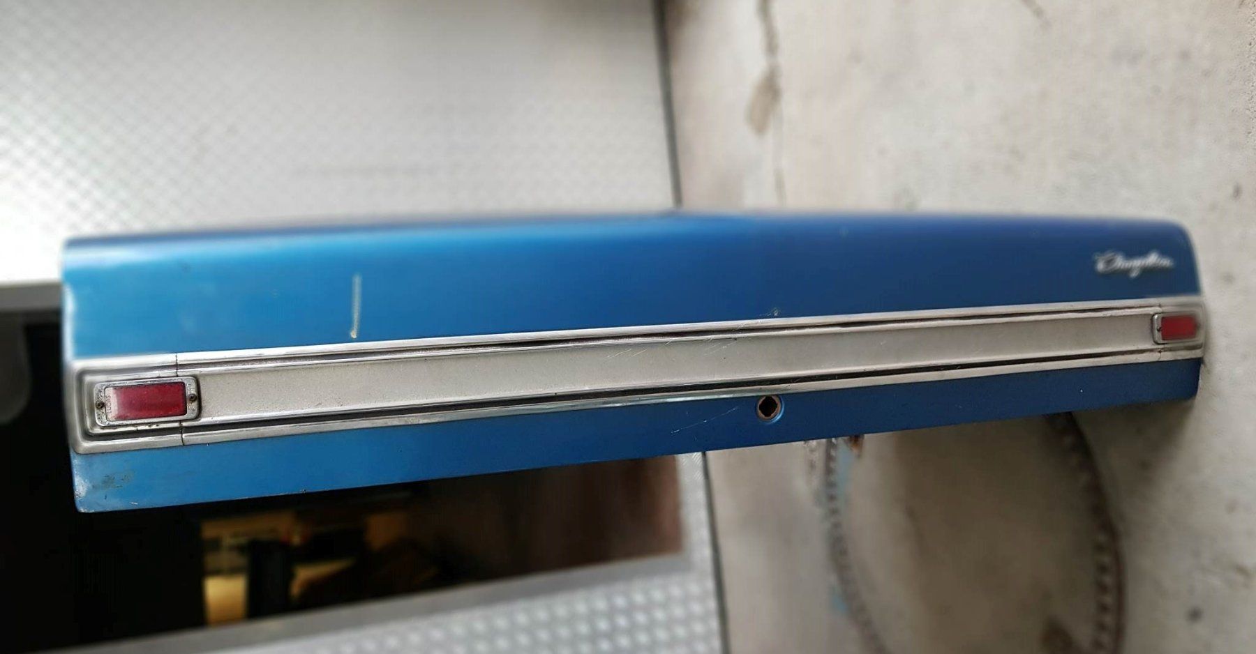 Chrysler Tutti pezzi di ricambio auto: Heckdeckel Chrysler Valiant – Usato da Niedergösgen venduto da usc_8qc6 1